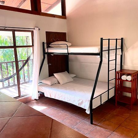 Rio Lindo Hotel Dominical Buitenkant foto
