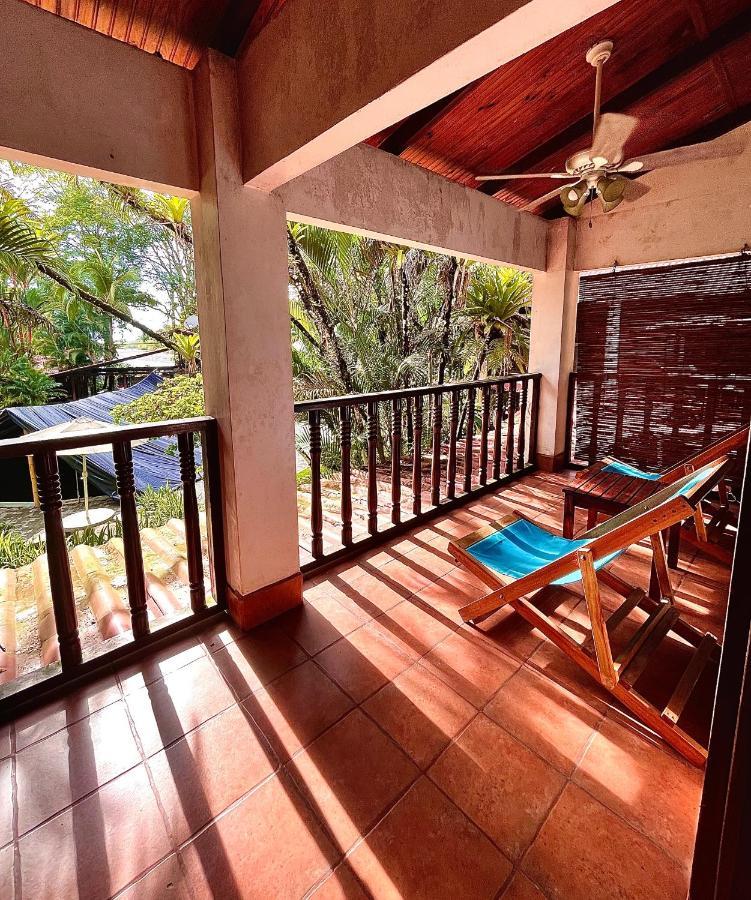 Rio Lindo Hotel Dominical Buitenkant foto
