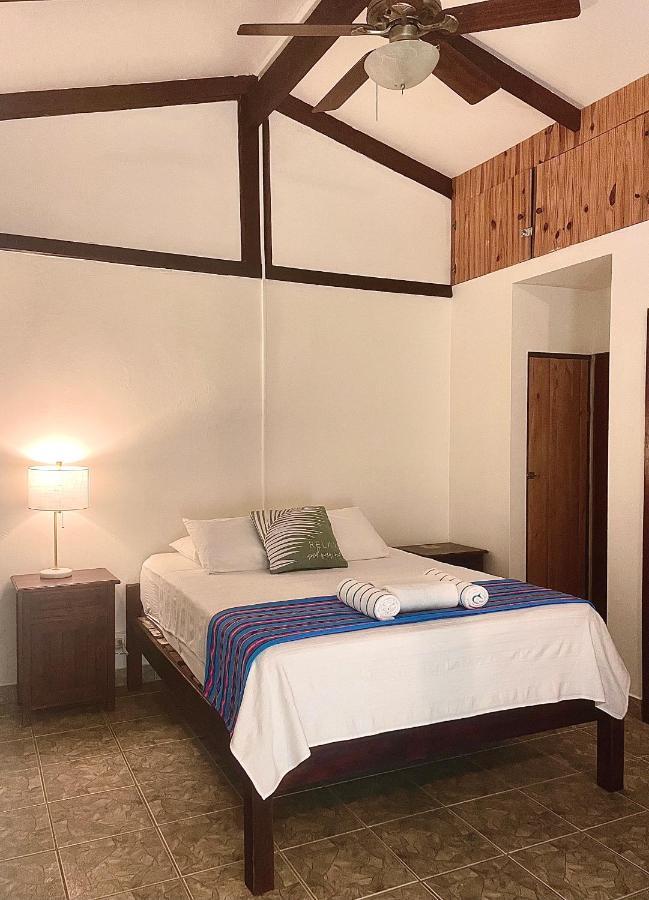 Rio Lindo Hotel Dominical Buitenkant foto